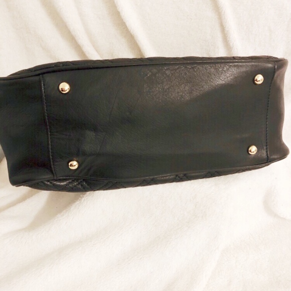 Genuine Quilted Leather Handbag - Picture 6 of 7